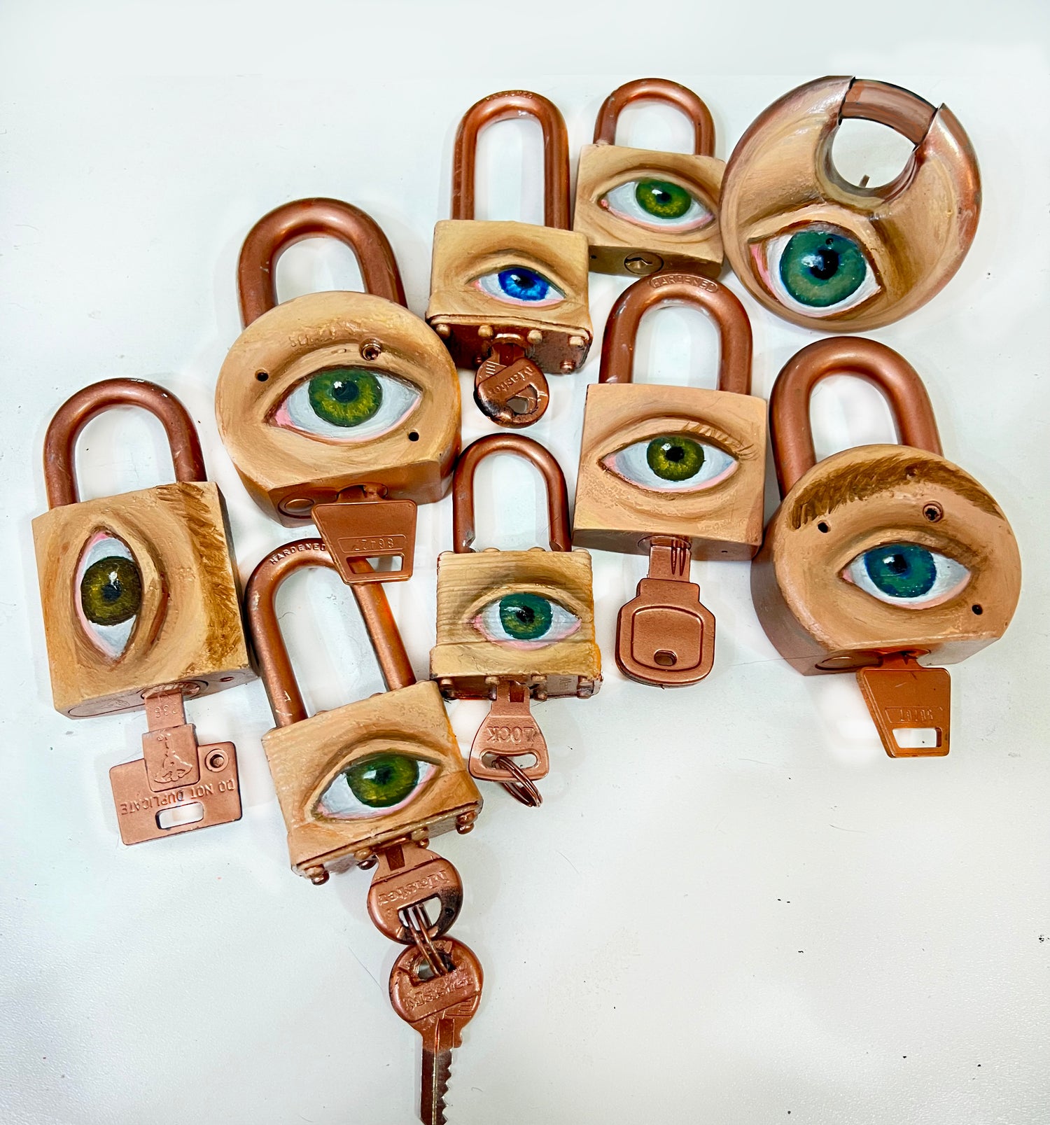 Lock Eyes