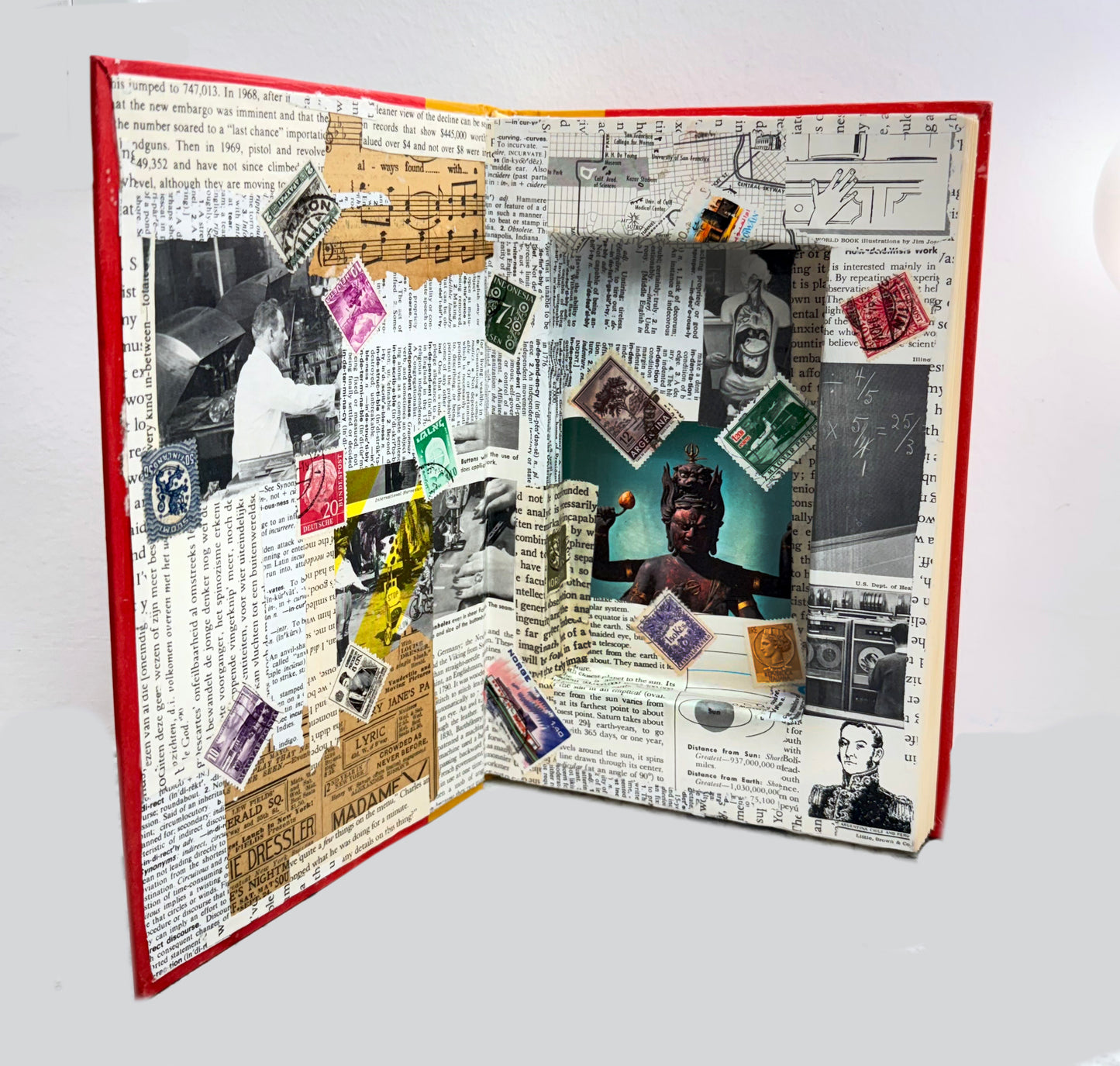 Secret Hiding Book - Shrill