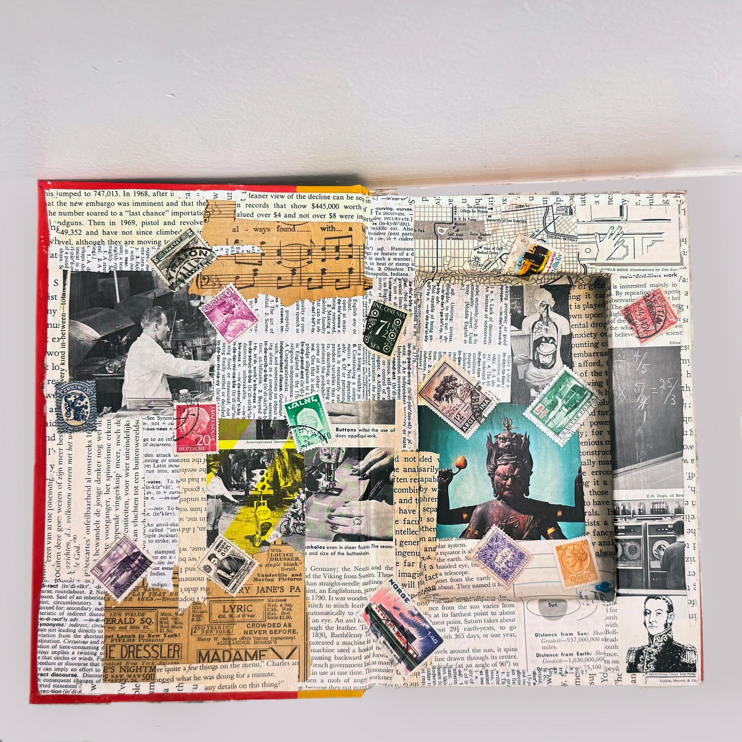 Secret Hiding Book - Shrill